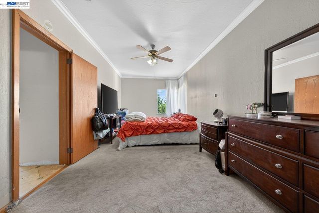 9012 Burr St, Oakland, CA 94605