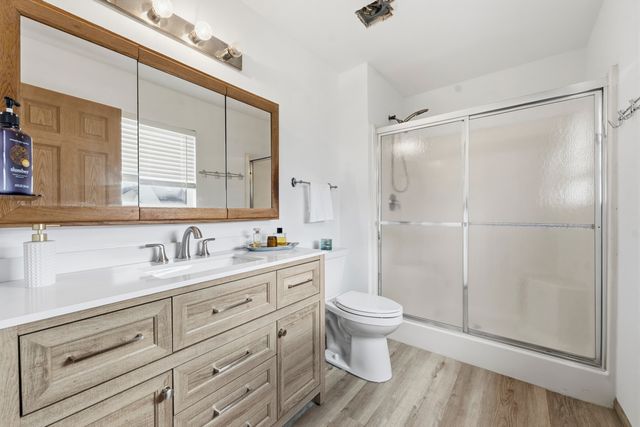 658 Anderson Drive, Lake In The Hills, IL 60156