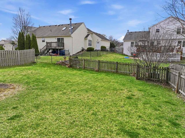 658 Anderson Drive, Lake In The Hills, IL 60156