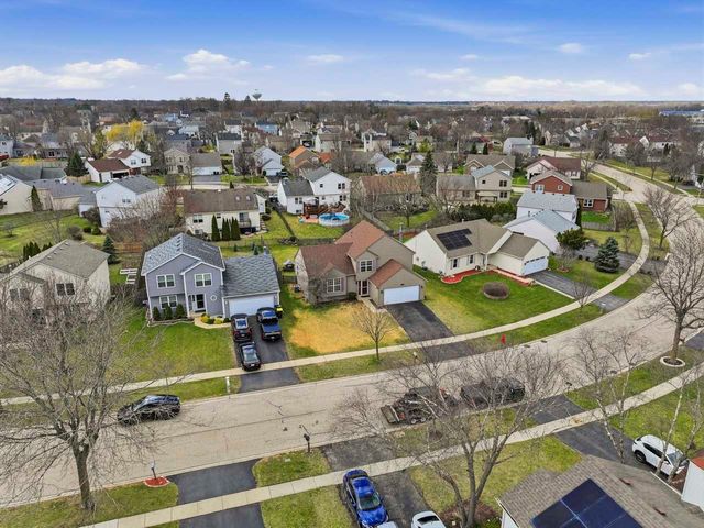 658 Anderson Drive, Lake In The Hills, IL 60156