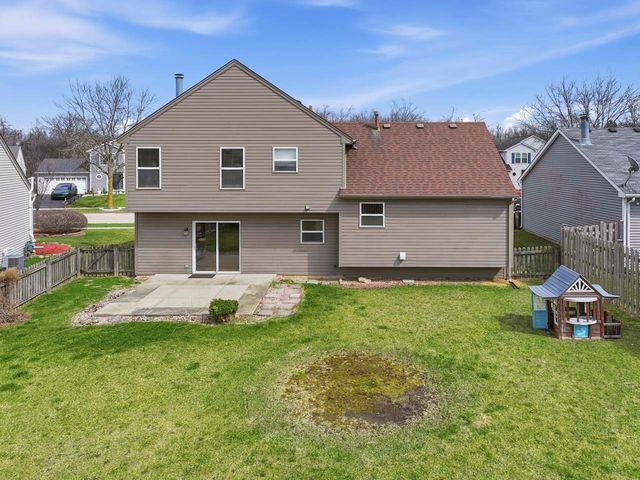 658 Anderson Drive, Lake In The Hills, IL 60156