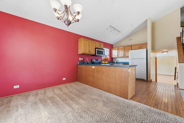 658 Anderson Drive, Lake In The Hills, IL 60156