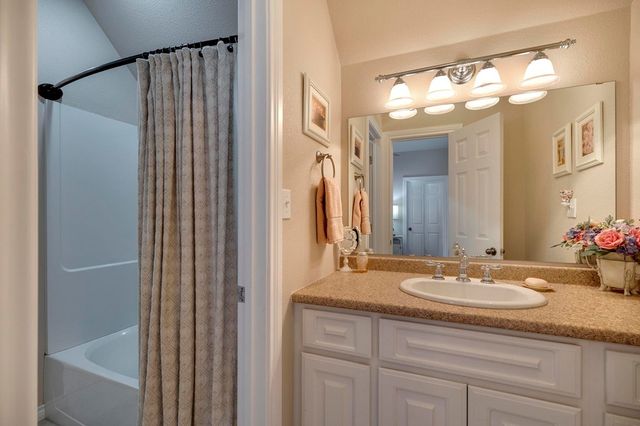 231 Stoney Brook Rd, Kerrville, TX 78028