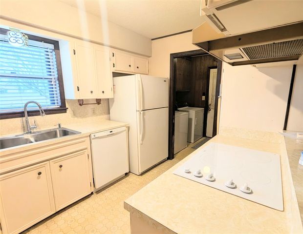 4779 Mixville Road, Sealy, TX 77474