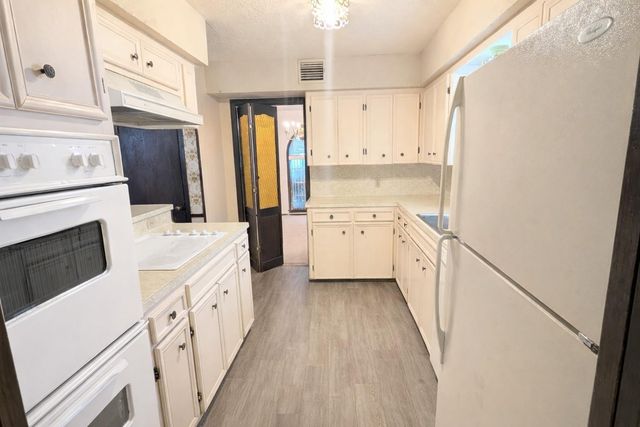 4779 Mixville Road, Sealy, TX 77474