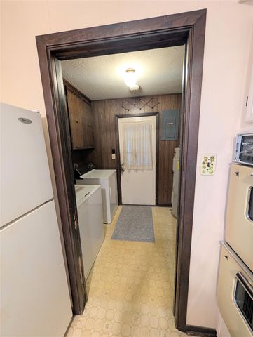 4779 Mixville Road, Sealy, TX 77474