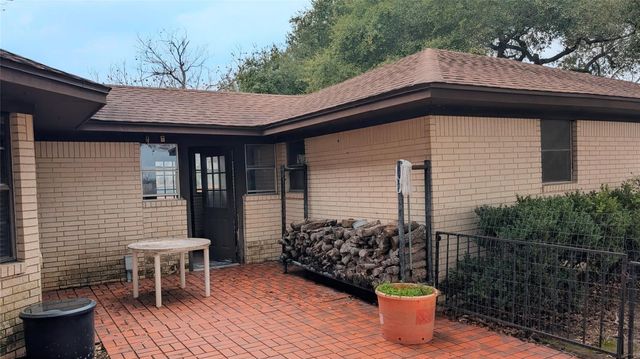 4779 Mixville Road, Sealy, TX 77474