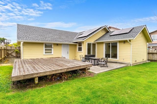 1835 Quaker Street, Eureka, CA 95501