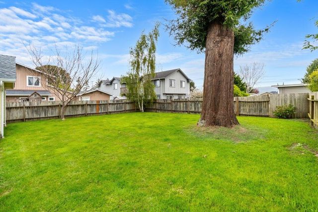 1835 Quaker Street, Eureka, CA 95501