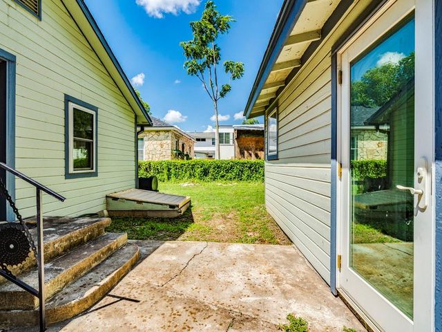 2314 Santa Rosa ST, Austin, TX 78702