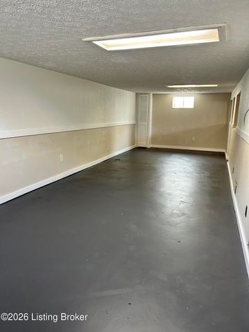 11602 Maple Way, Louisville, KY 40229