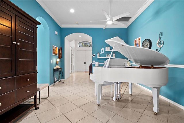 6645 Via Alfieri, Lake Worth, FL 33467