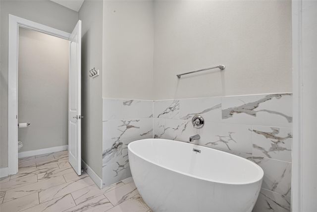 3921 Tulane Oak Drive, Houston, TX 77018