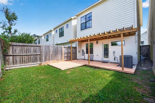3921 Tulane Oak Drive, Houston, TX 77018
