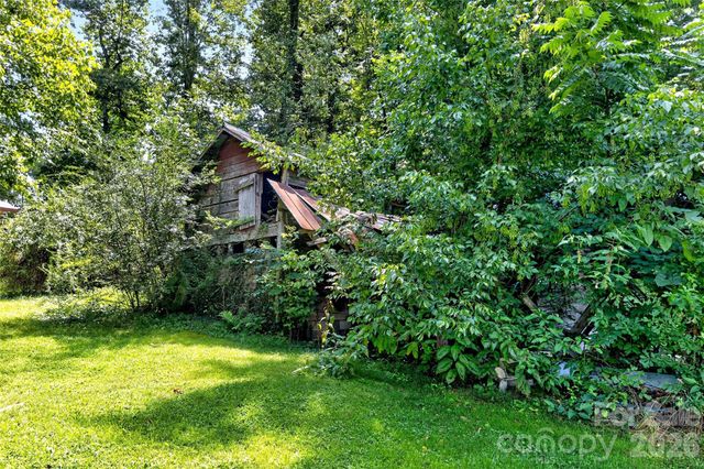 96 Huntsville Road, Marion, NC 28752