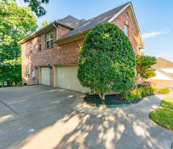118 Manitou Drive, Maumelle, AR 72113