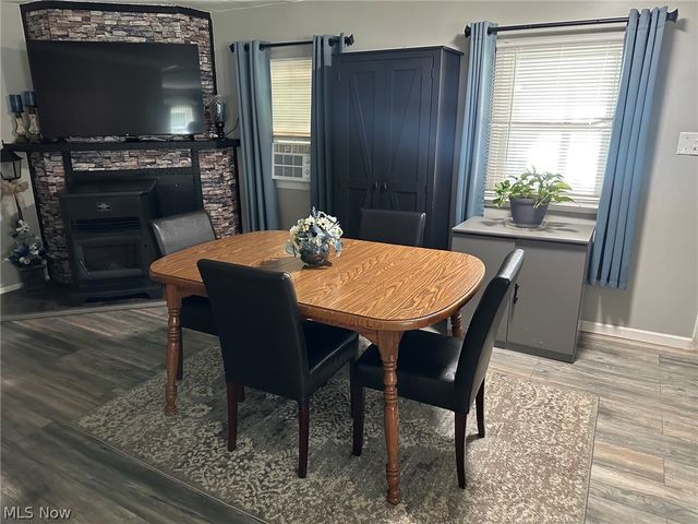 220 Greenbriar 73, Elyria, OH 44035