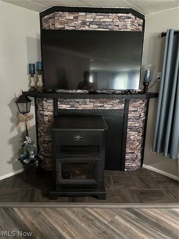 220 Greenbriar 73, Elyria, OH 44035