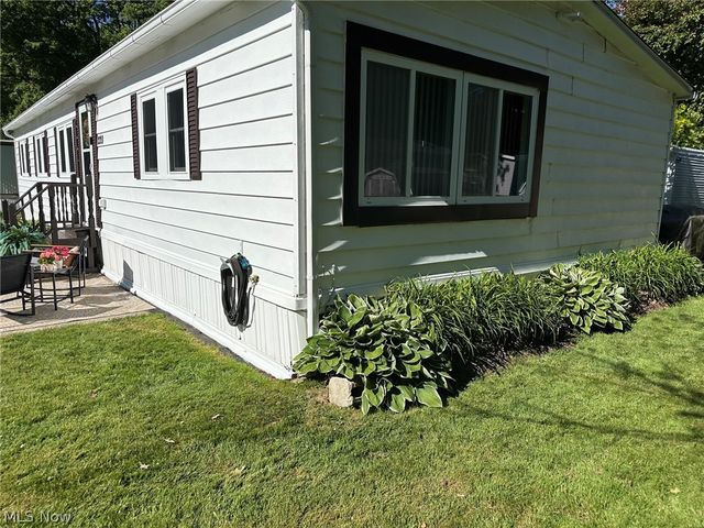 220 Greenbriar 73, Elyria, OH 44035