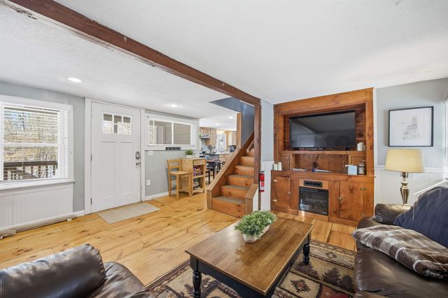 30 Moat Brook Drive, Conway, NH 03818