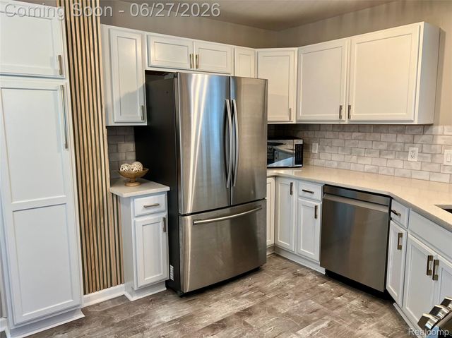27909 Shock Street, St. Clair Shores, MI 48081