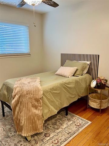 27909 Shock Street, St. Clair Shores, MI 48081