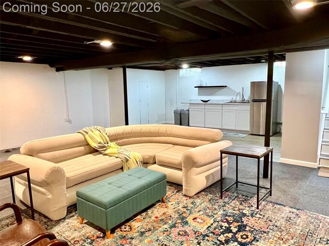 27909 Shock Street, St. Clair Shores, MI 48081