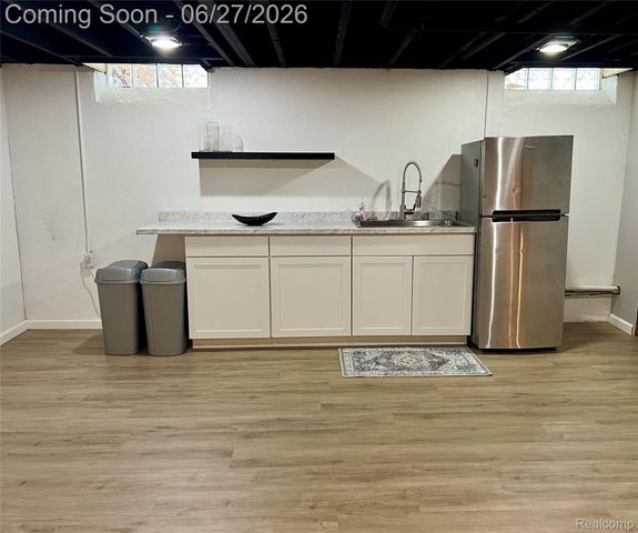 27909 Shock Street, St. Clair Shores, MI 48081