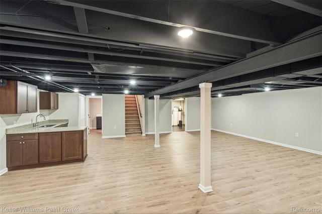 108 Menasha Trail, Orion Charter Township, MI 48362