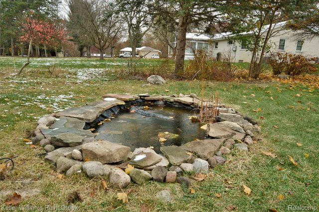 108 Menasha Trail, Orion Charter Township, MI 48362