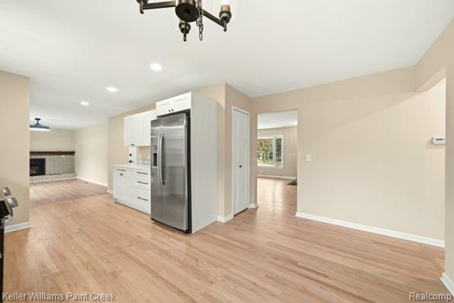 108 Menasha Trail, Orion Charter Township, MI 48362