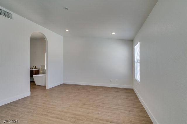 7824 Villa Finestra Drive, Las Vegas, NV 89128