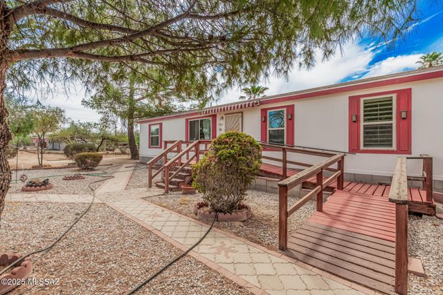 9231 W Ira Street, Tucson, AZ 85735