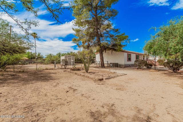 9231 W Ira Street, Tucson, AZ 85735
