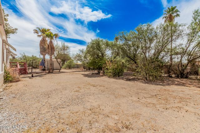 9231 W Ira Street, Tucson, AZ 85735