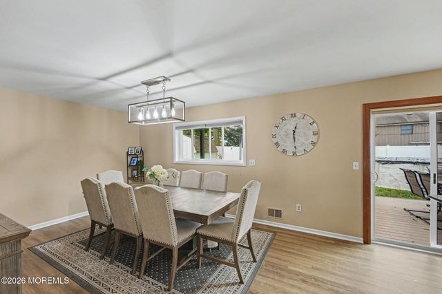 6 Scarlet Lane, Howell, NJ 07731