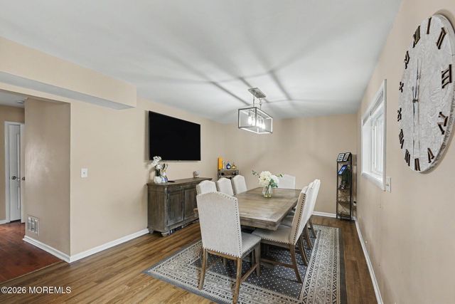 6 Scarlet Lane, Howell, NJ 07731