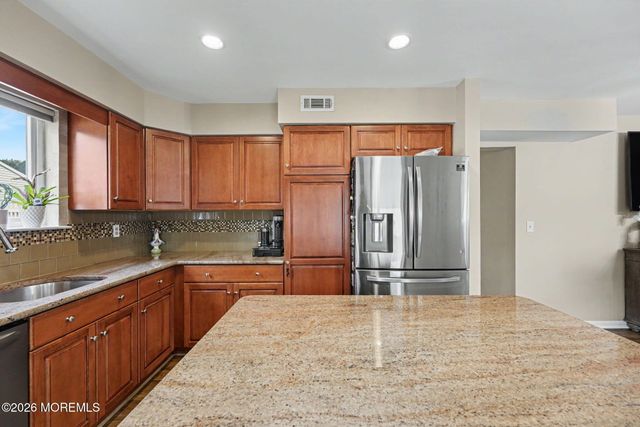 6 Scarlet Lane, Howell, NJ 07731