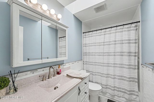 6 Scarlet Lane, Howell, NJ 07731