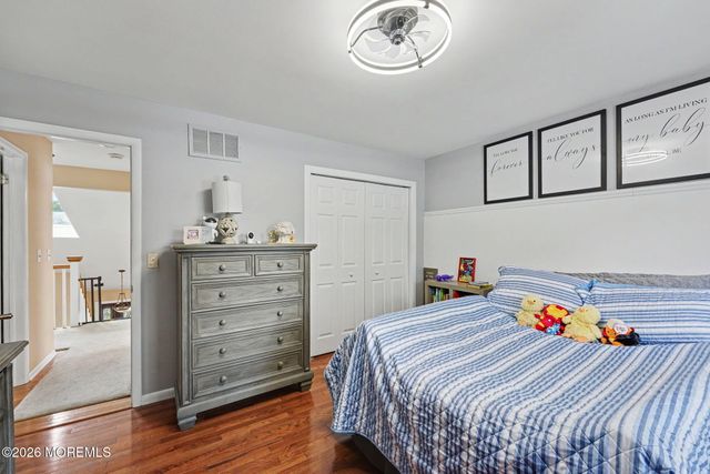 6 Scarlet Lane, Howell, NJ 07731