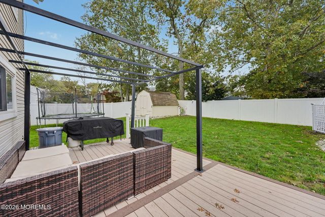 6 Scarlet Lane, Howell, NJ 07731