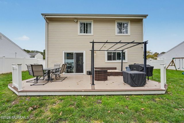 6 Scarlet Lane, Howell, NJ 07731