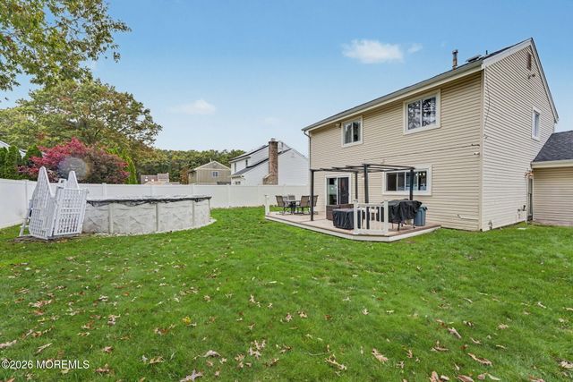 6 Scarlet Lane, Howell, NJ 07731
