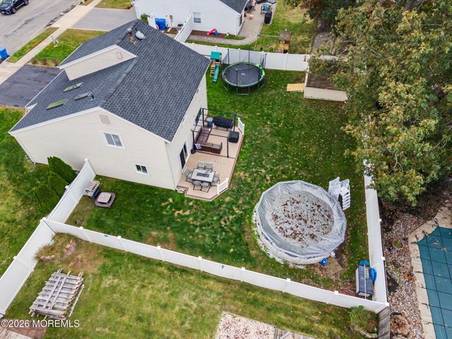 6 Scarlet Lane, Howell, NJ 07731