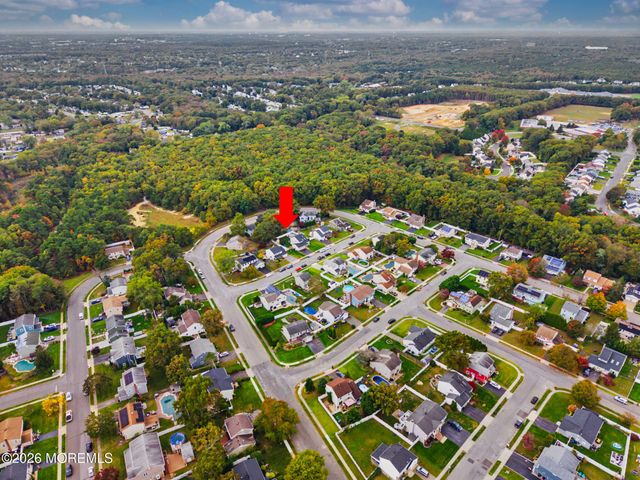 6 Scarlet Lane, Howell, NJ 07731