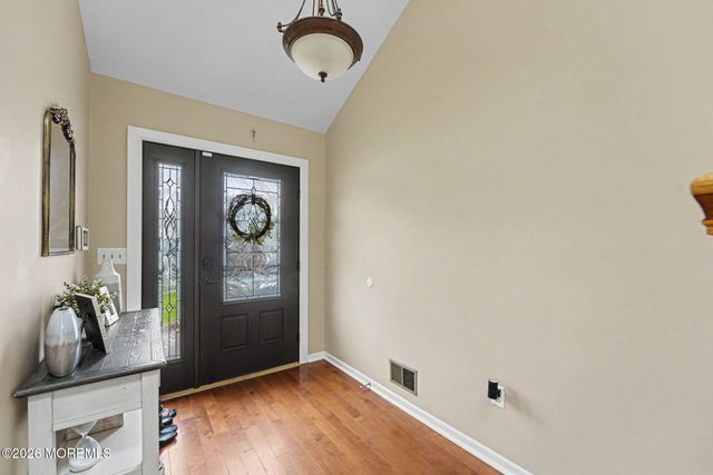 6 Scarlet Lane, Howell, NJ 07731