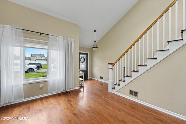 6 Scarlet Lane, Howell, NJ 07731