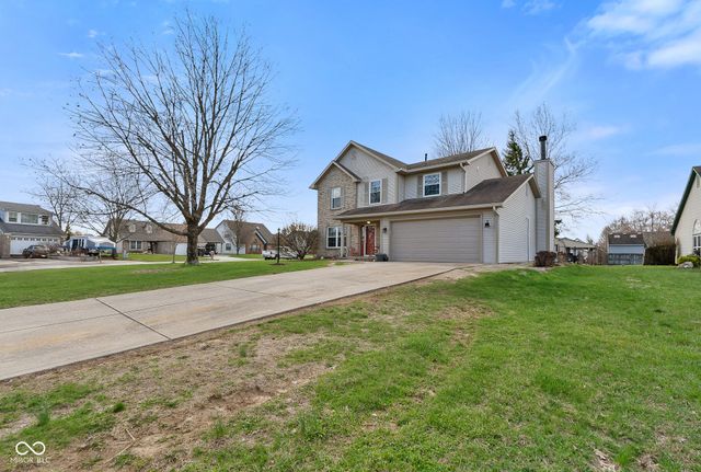 1039 E White Ash Court, Mooresville, IN 46158