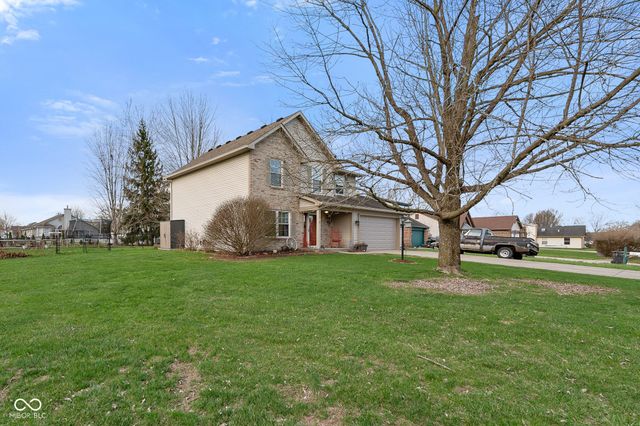 1039 E White Ash Court, Mooresville, IN 46158