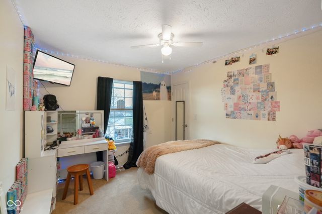 1039 E White Ash Court, Mooresville, IN 46158